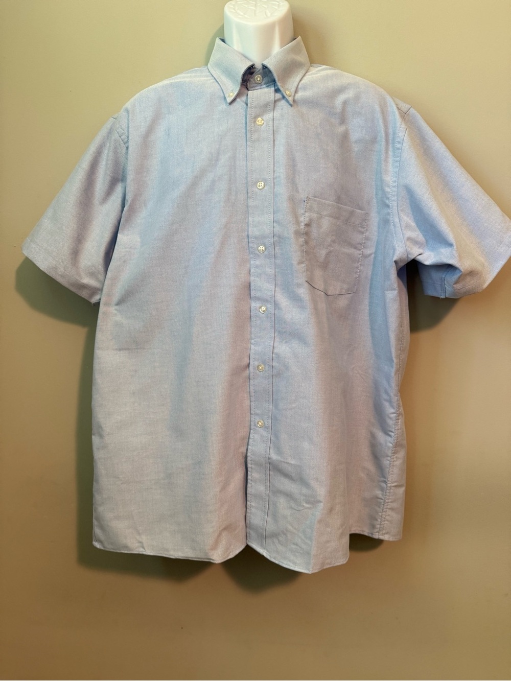 NWOT Van Heusen Men's Sky Blue Casual Button Down Shirt